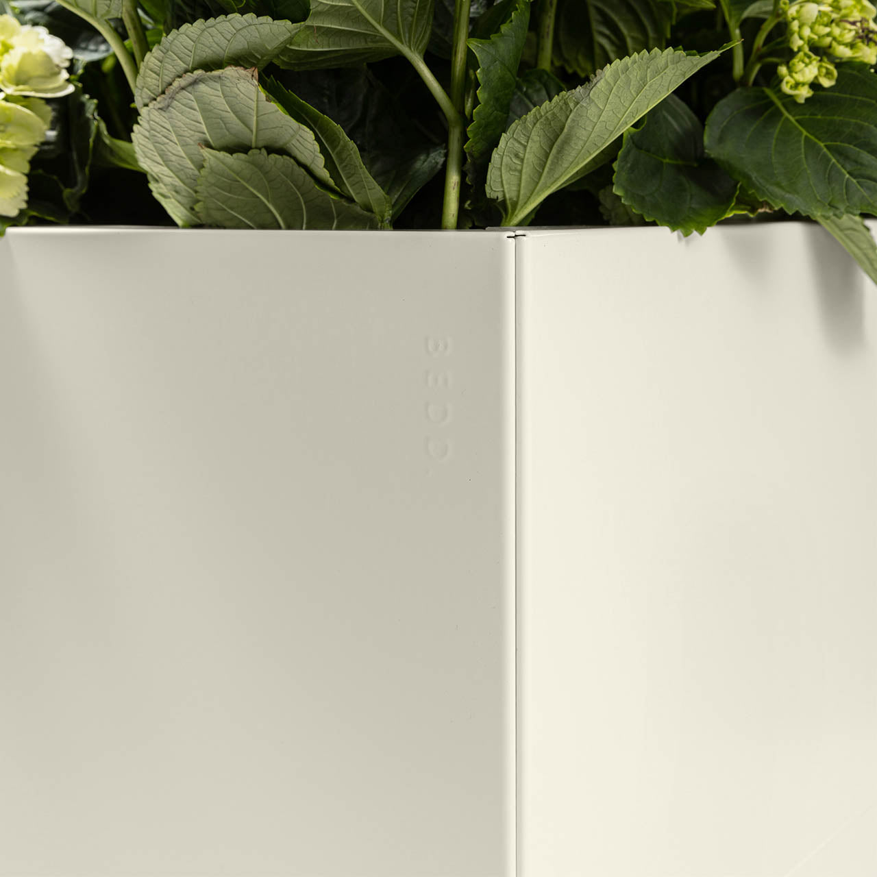 Plantekasse BEDD Modell 28 - Vinkel 360x360