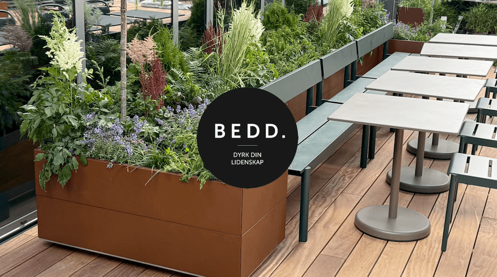 Last inn video: Bedd plantekasser på BAMA takterrasse